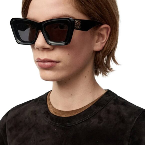 Loewe LW40145F 01A Cat Eye Sunglasses – Black\Smoke - Picture 3 of 10